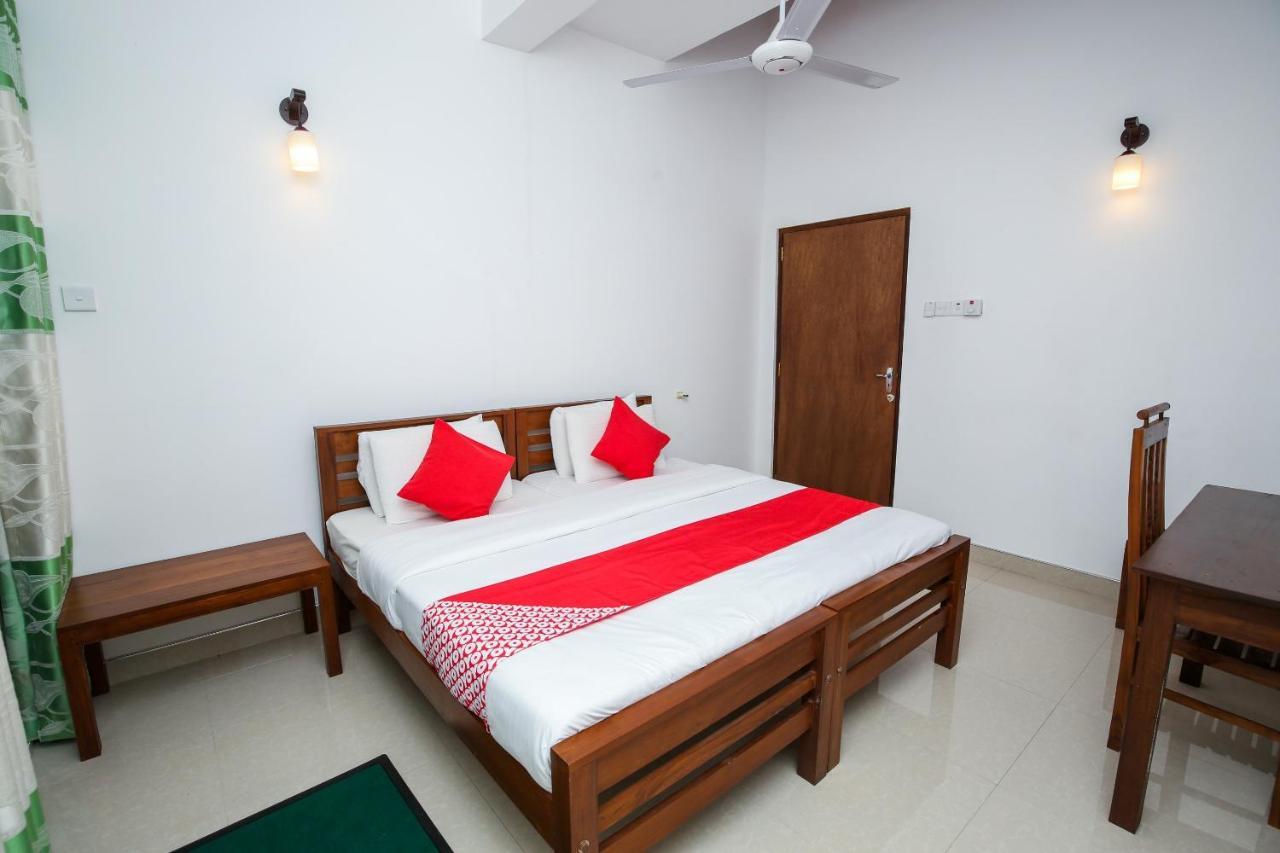 Oyo 438 Sarala Residence Hotel Kandy Dış mekan fotoğraf