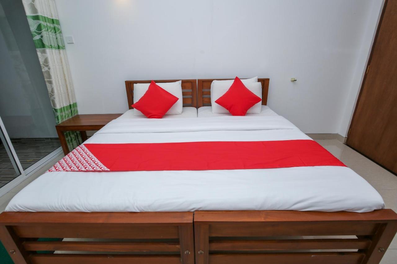 Oyo 438 Sarala Residence Hotel Kandy Dış mekan fotoğraf