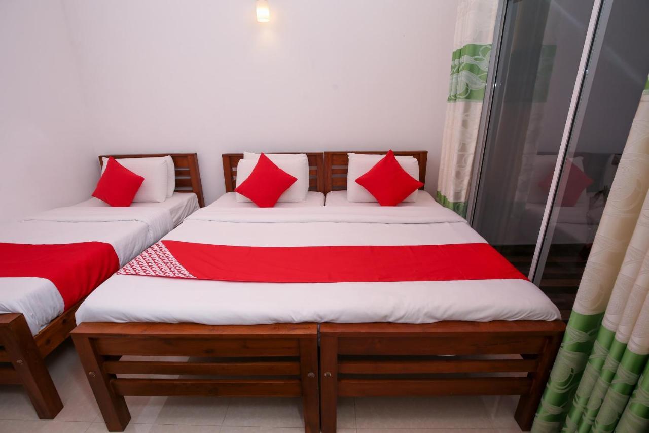 Oyo 438 Sarala Residence Hotel Kandy Dış mekan fotoğraf